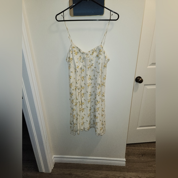 American Eagle pretty floral dress with removable straps - Picture 3 of 5